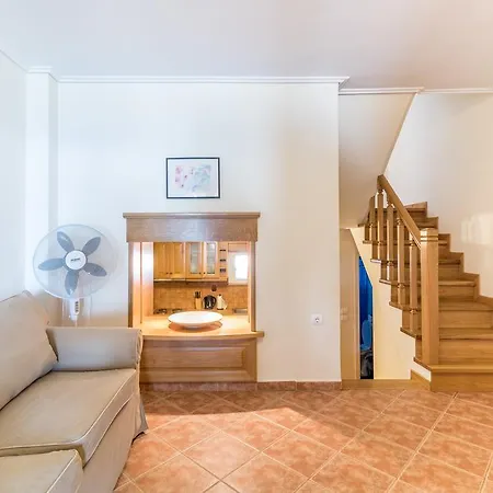 Golden Apartment *